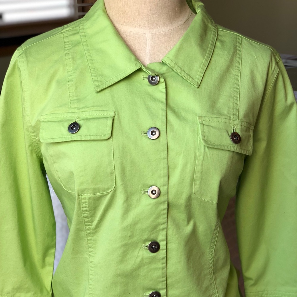 Women Christoper & Banks pistachio Blazer